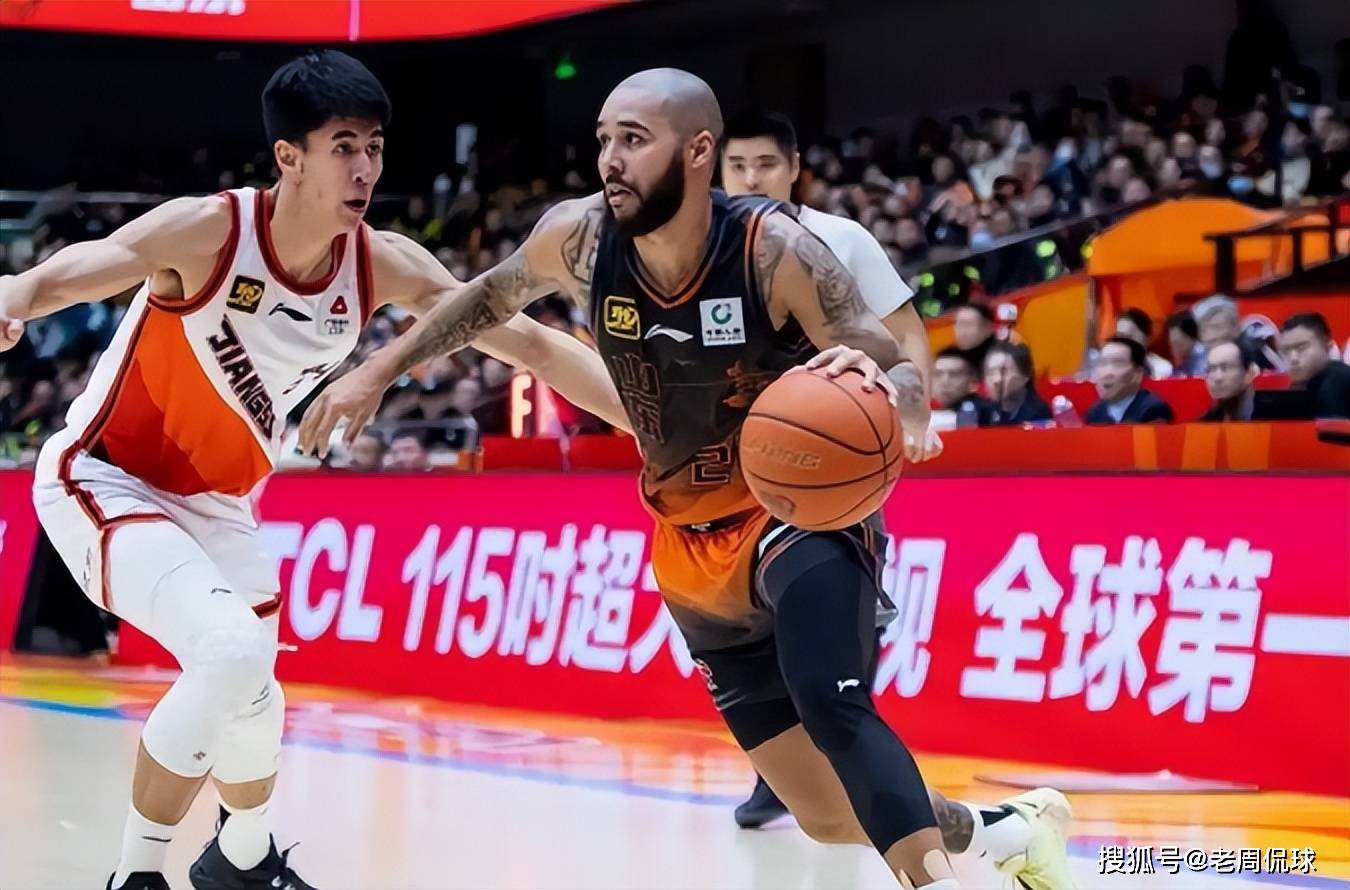 九游娱乐入口-关于冲刺阶段体能课后,山东男篮篮板制胜备战NBA季后赛,球迷炸锅,身体对抗强度拉满的信息-九游娱乐入口